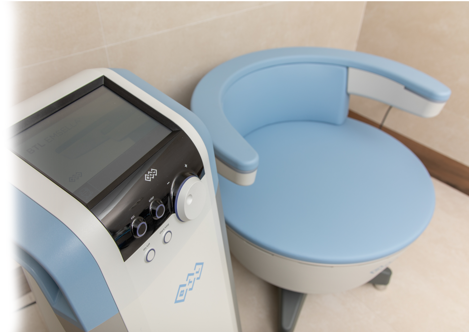 Лечение проблем тазового дна на аппарате BTL Emsella