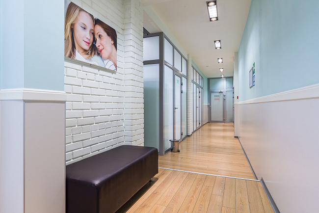 Клиника «Семейная» на пл. Ильича/Радонежского