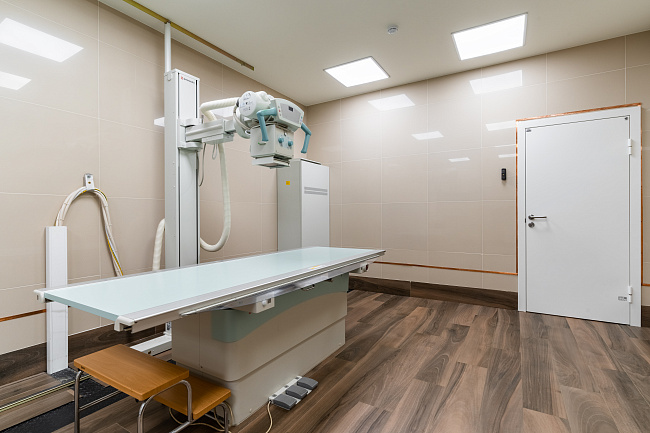 Клиника «Семейная» на пл. Ильича/Радонежского