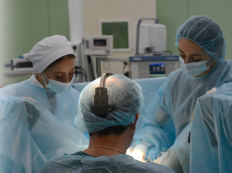 Оперативная колопроктология